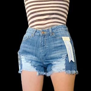 NWT Legend of London Distressed Shorts Size 5